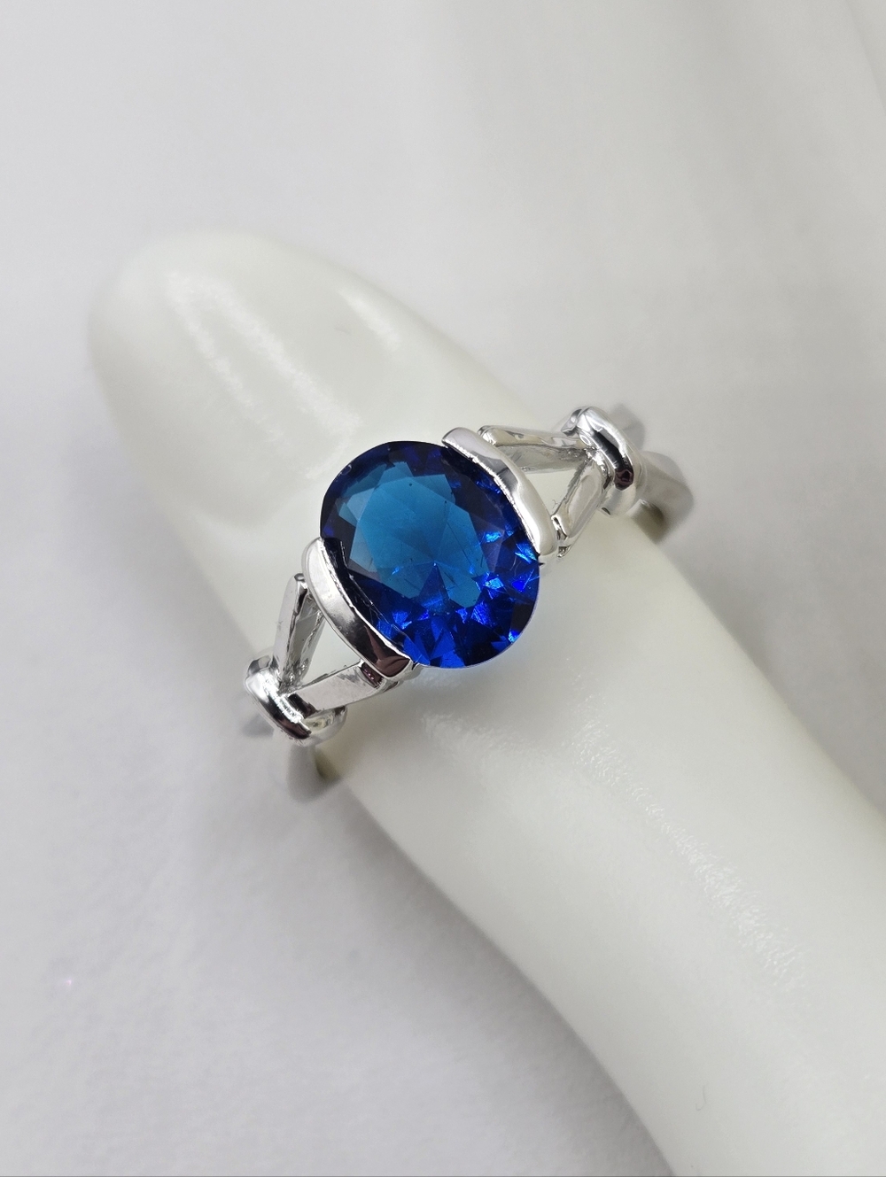 Swarovski Crystal Elements Silver Statement Ring Blue Sapphire Size 9.25 Prom